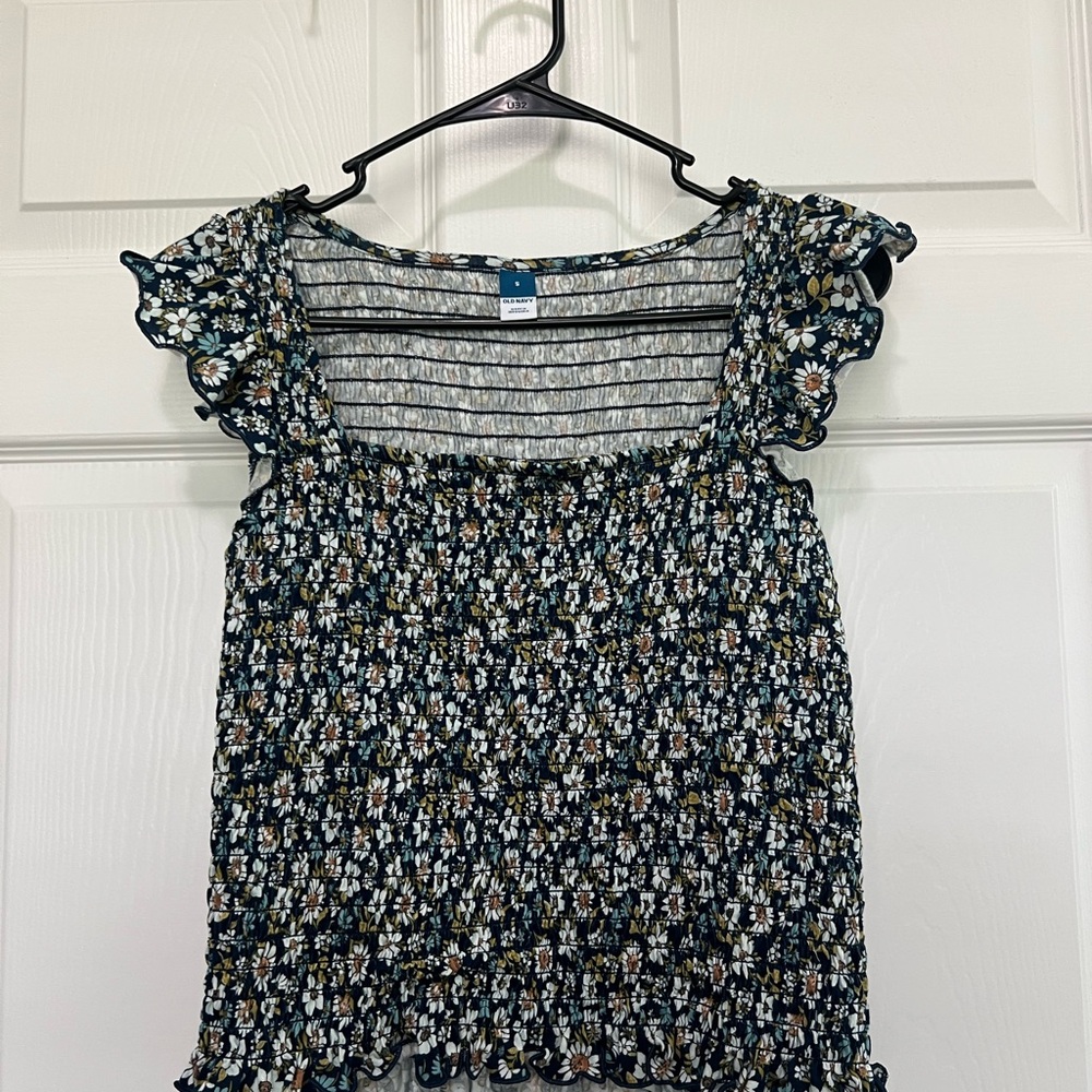 Floral Ruffle Sleeve Top